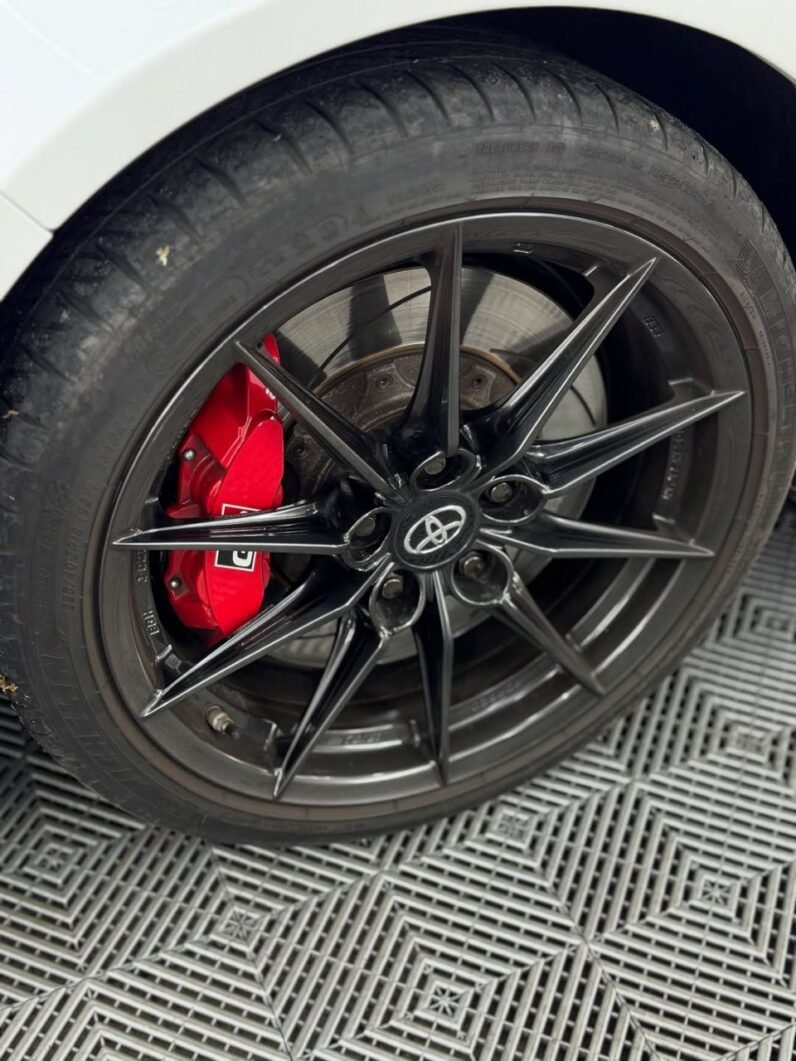 
								2022 Toyota GR Yaris full									