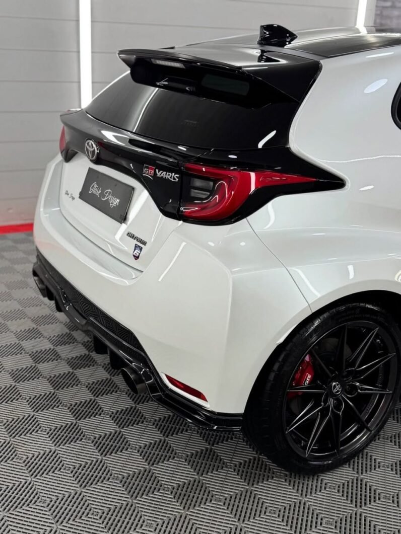 
								2022 Toyota GR Yaris full									