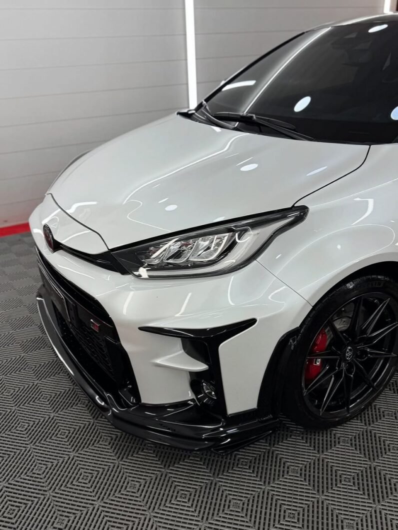 
								2022 Toyota GR Yaris full									