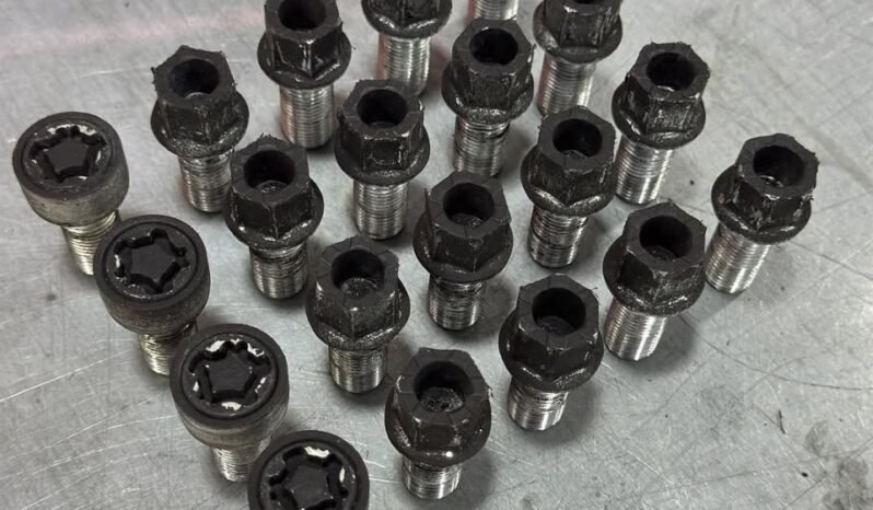 
								2022 Volkswagen Taos full									