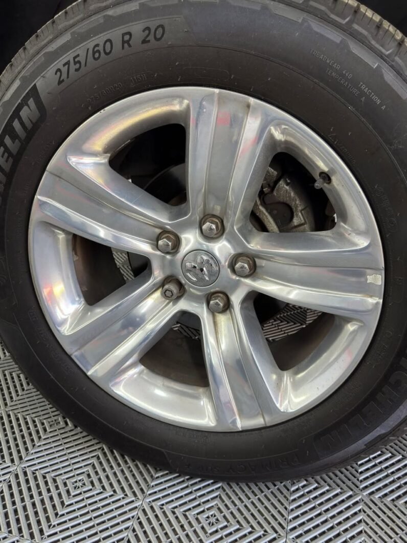 
								2015 Ram 1500 5.7L HEMI V8 full									