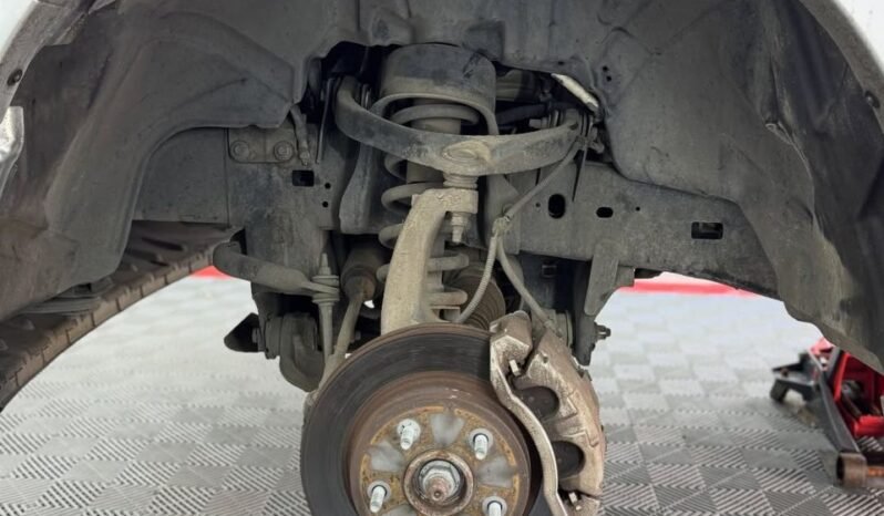 
								2015 Ram 1500 5.7L HEMI V8 full									