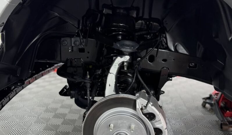 
								2015 Ram 1500 5.7L HEMI V8 full									