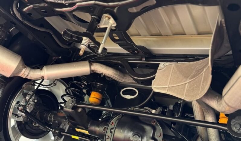 
								2015 Ram 1500 5.7L HEMI V8 full									