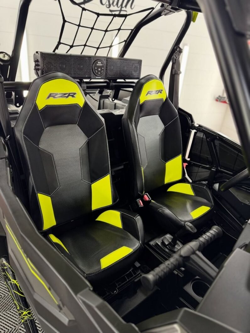 
								Polaris RZR 1000 XP full									