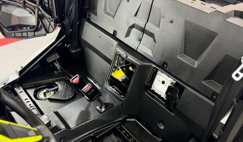 
								Polaris RZR 1000 XP full									