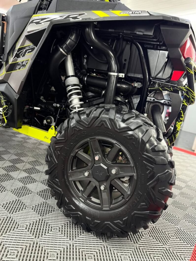 
								Polaris RZR 1000 XP full									