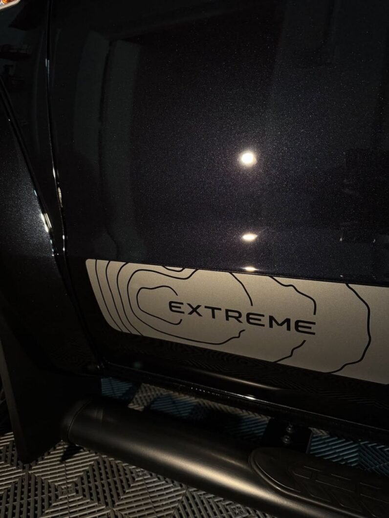 
								2021 Volkswagen Amarok V6 Highline / Extreme full									