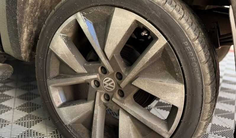 
								2021 Volkswagen Amarok V6 Highline / Extreme full									