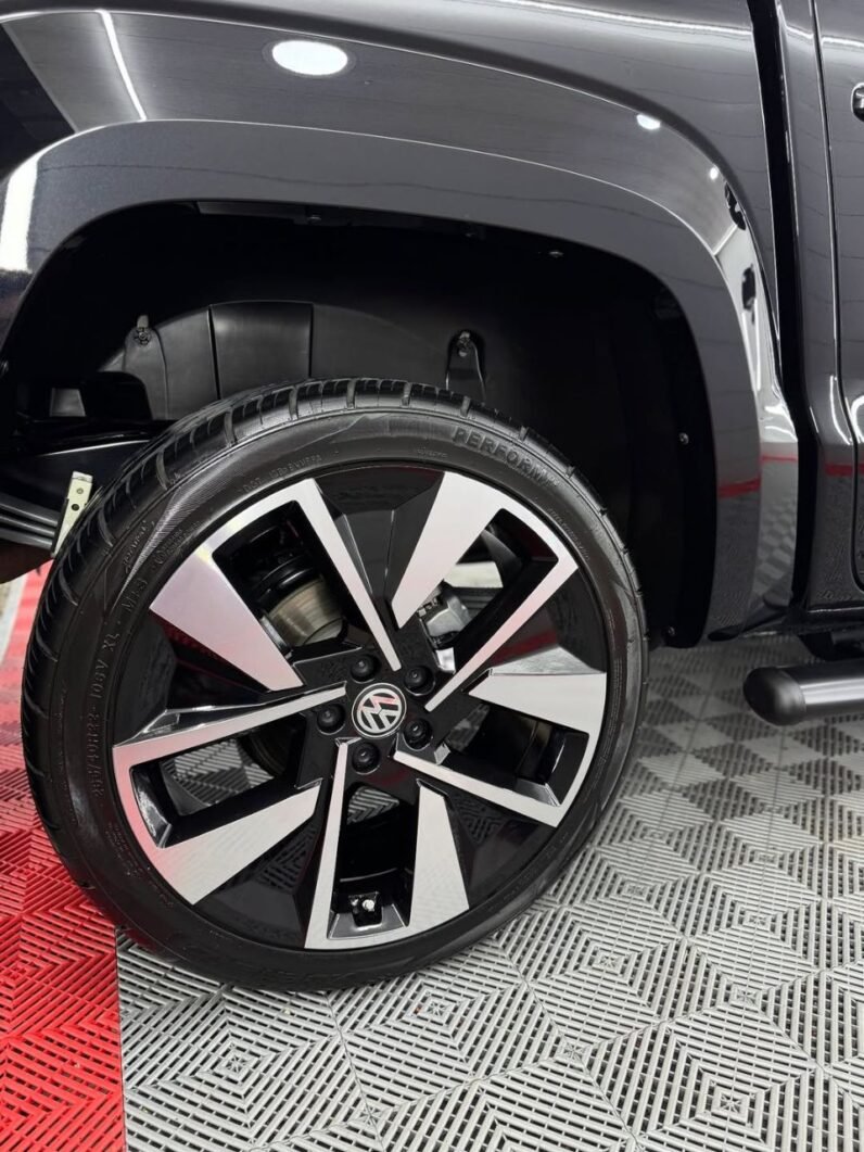 
								2021 Volkswagen Amarok V6 Highline / Extreme full									