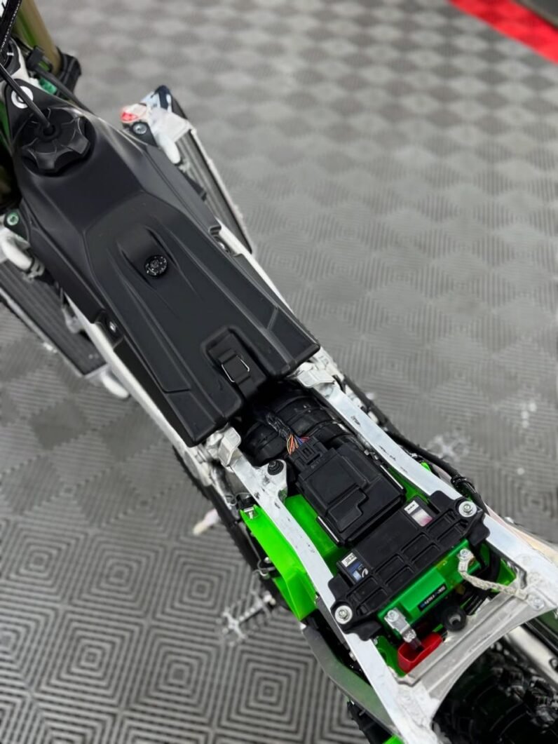 
								2022 Kawasaki KX450 full									