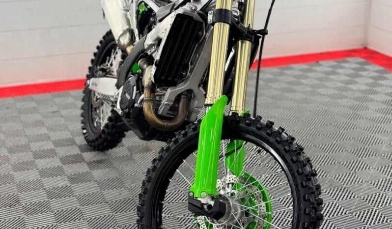 
								2022 Kawasaki KX450 full									